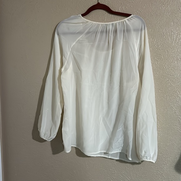 Banana Republic silk top size L - Picture 2 of 4